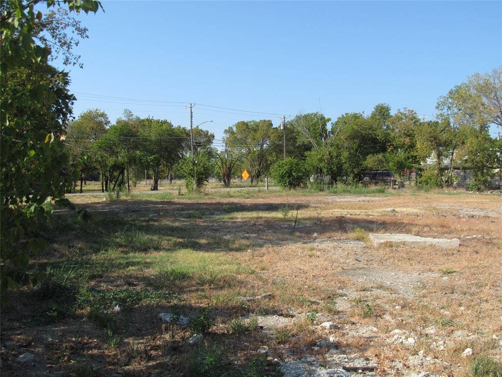 2822 Childs Street, Dallas, TX 75203 2822 Childs Street, Dallas, TX 75203