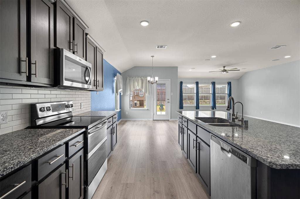 3009 Teakwood Street, Anna, TX 75409 3009 Teakwood Street, Anna, TX 75409