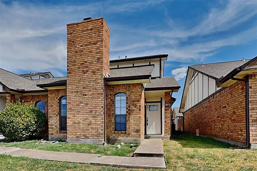 Property photo for 6204 Alissa Drive, Rowlett, TX