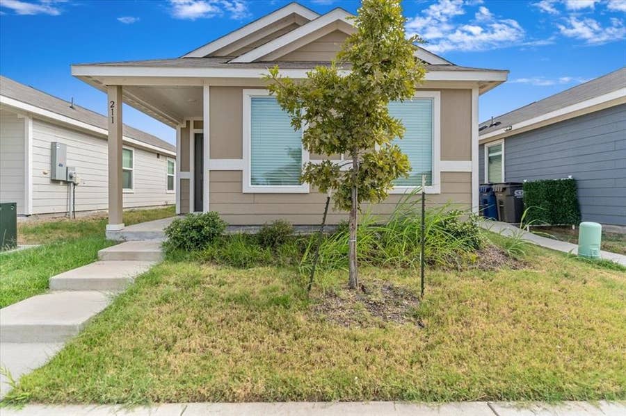 Property photo for 211 Herman Lane, Princeton, TX