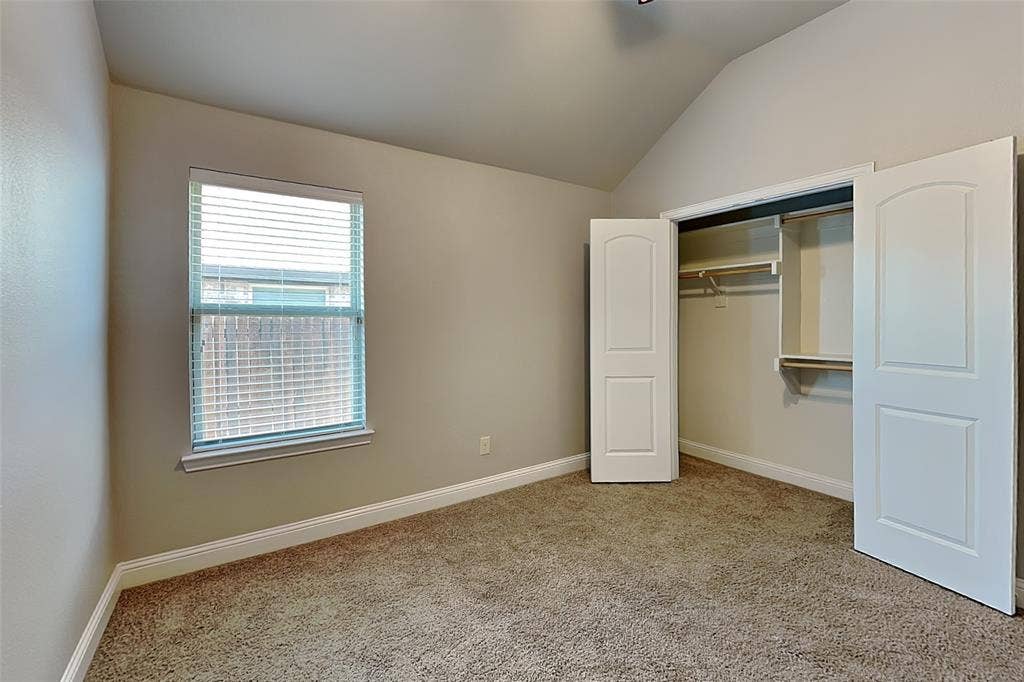 218 Valley View Drive, Waxahachie, TX 75167 218 Valley View Drive, Waxahachie, TX 75167