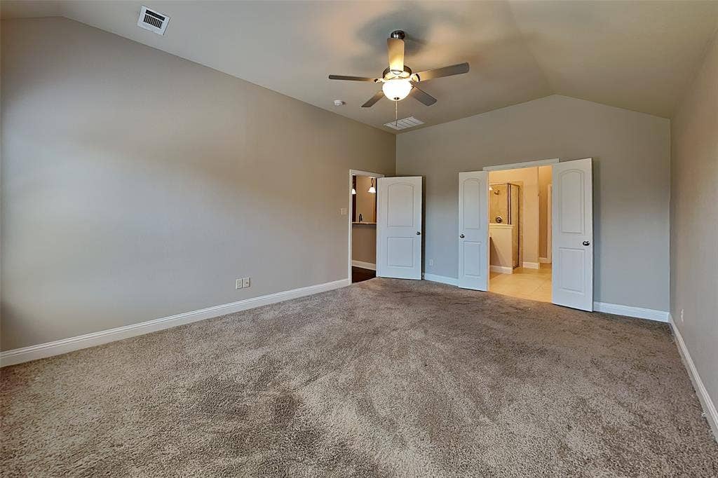 218 Valley View Drive, Waxahachie, TX 75167 218 Valley View Drive, Waxahachie, TX 75167