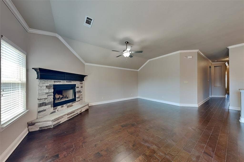 218 Valley View Drive, Waxahachie, TX 75167 218 Valley View Drive, Waxahachie, TX 75167