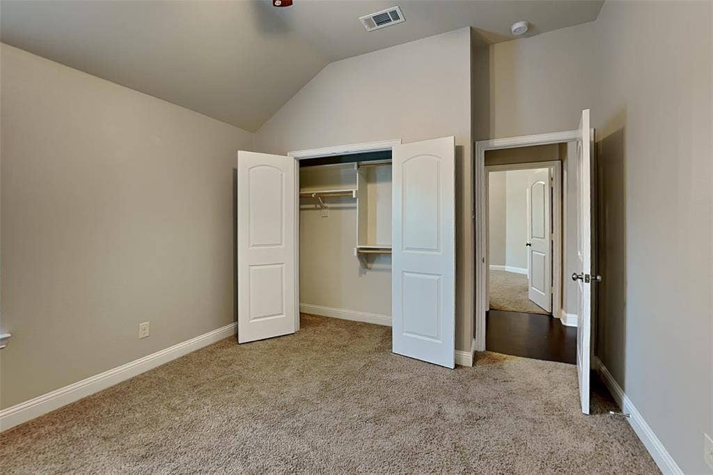 218 Valley View Drive, Waxahachie, TX 75167 218 Valley View Drive, Waxahachie, TX 75167