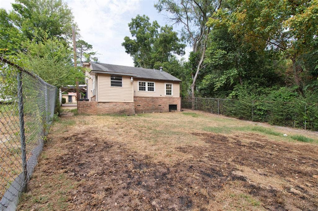 3572 State Highway 110 N, Tyler, TX 75704 Chain link fencing enclosing the property