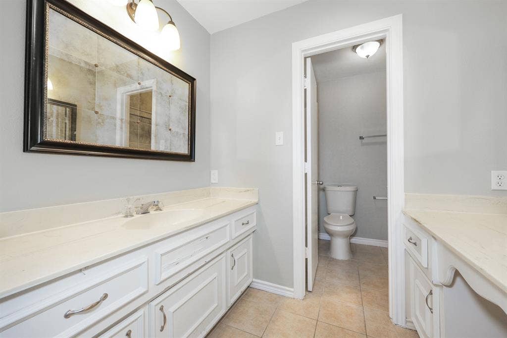 2404 Dalgreen Drive, Plano, TX 75075 2404 Dalgreen Drive, Plano, TX 75075