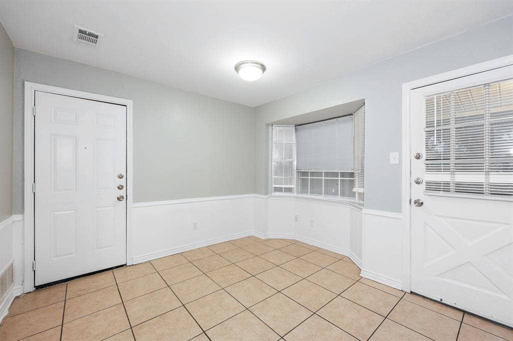 2404 Dalgreen Drive, Plano, TX 75075 2404 Dalgreen Drive, Plano, TX 75075