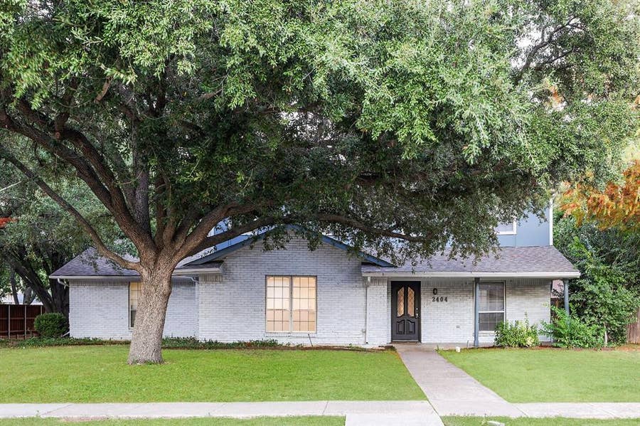Property photo for 2404 Dalgreen Drive, Plano, TX