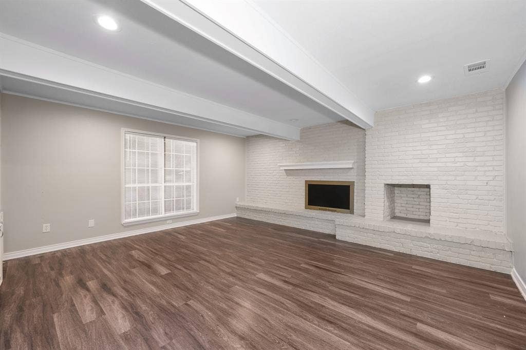 2404 Dalgreen Drive, Plano, TX 75075 2404 Dalgreen Drive, Plano, TX 75075