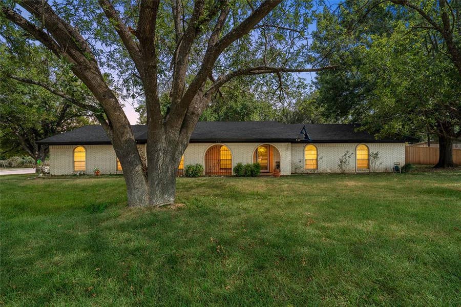 Property photo for 739 N Old Robinson Road, Robinson, TX