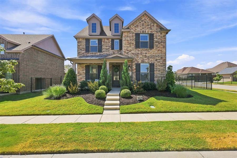 Property photo for 1829 Temple Hills, Van Alstyne, TX