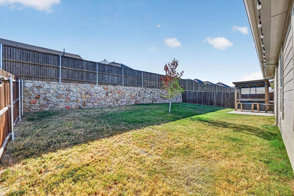 2325 Sun Star Drive, Haslet, TX 76052 2325 Sun Star Drive, Haslet, TX 76052