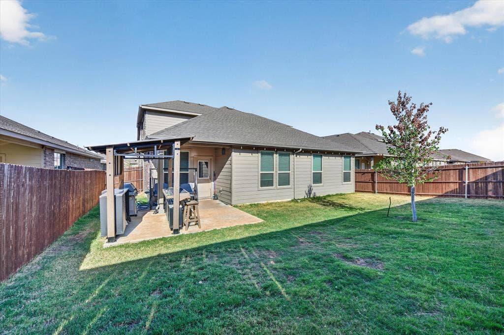 2325 Sun Star Drive, Haslet, TX 76052 2325 Sun Star Drive, Haslet, TX 76052