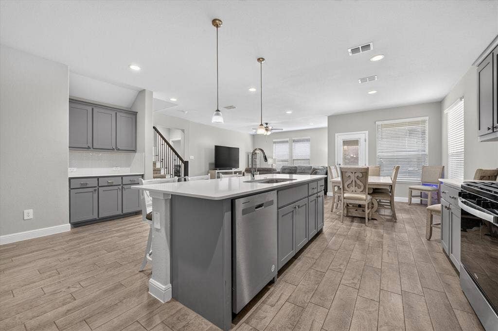 2325 Sun Star Drive, Haslet, TX 76052 2325 Sun Star Drive, Haslet, TX 76052