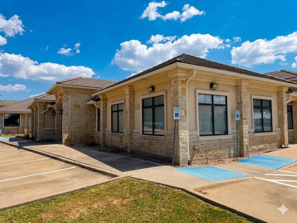 4512 Legacy Drive, #100, Plano, TX 75024 4512 Legacy Drive, #100, Plano, TX 75024