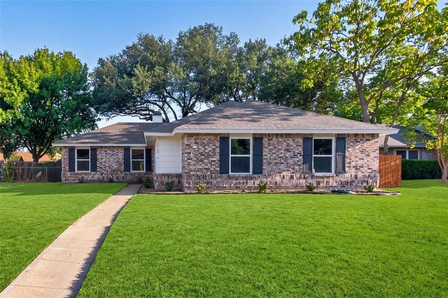 Property photo for 2729 Todville Place, Dallas, TX