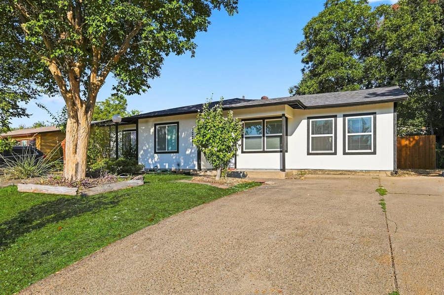 Property photo for 12241 Oberlin Drive, Dallas, TX