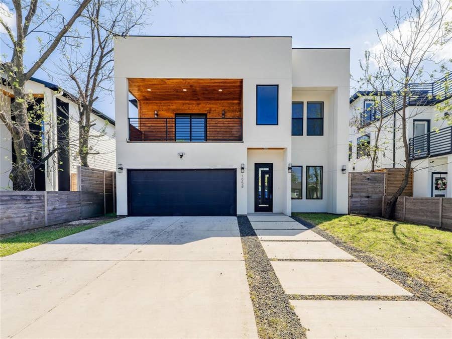 Property photo for 1958 Toronto Street, Dallas, TX