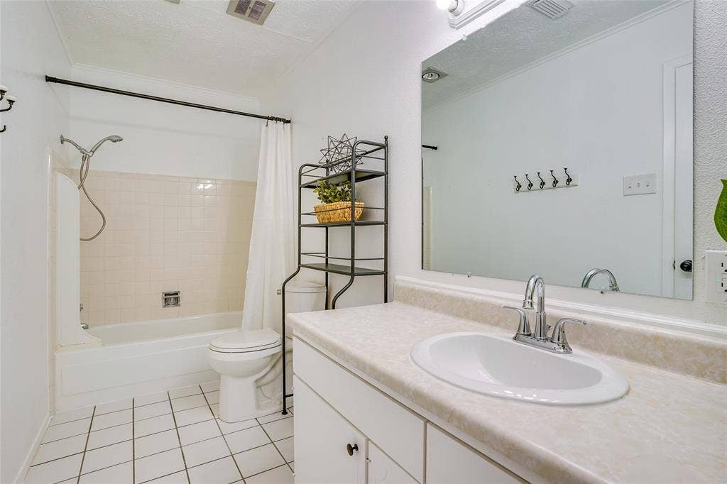 42 W Creek Lane, #3, Grand Prairie, TX 75052 42 W Creek Lane, #3, Grand Prairie, TX 75052