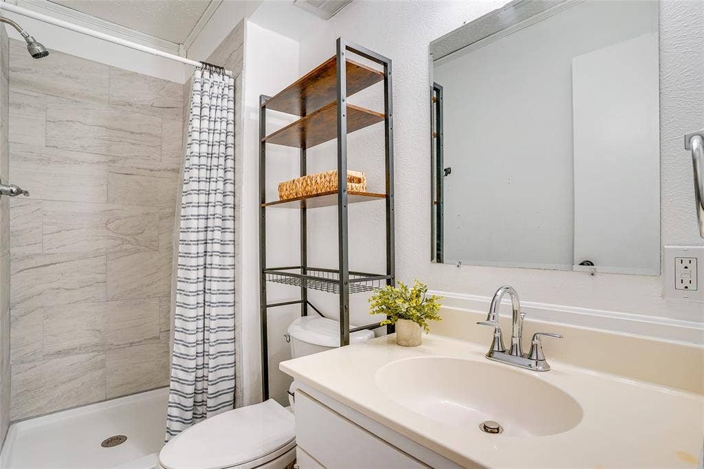 42 W Creek Lane, #3, Grand Prairie, TX 75052 42 W Creek Lane, #3, Grand Prairie, TX 75052