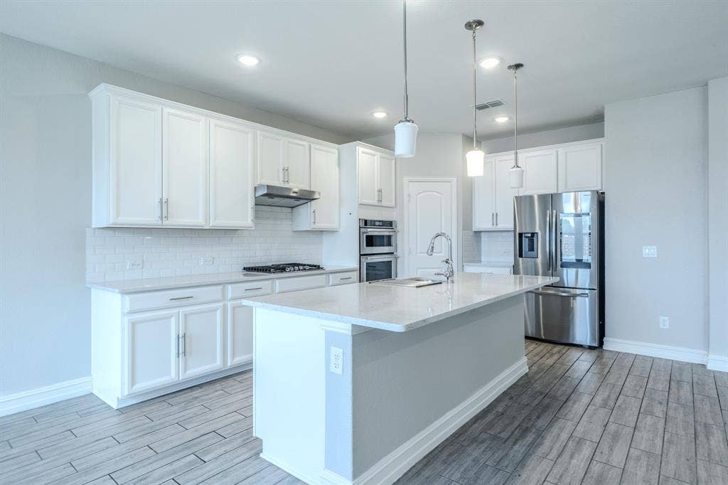 2833 Henson Lane, Garland, TX 75040 2833 Henson Lane, Garland, TX 75040