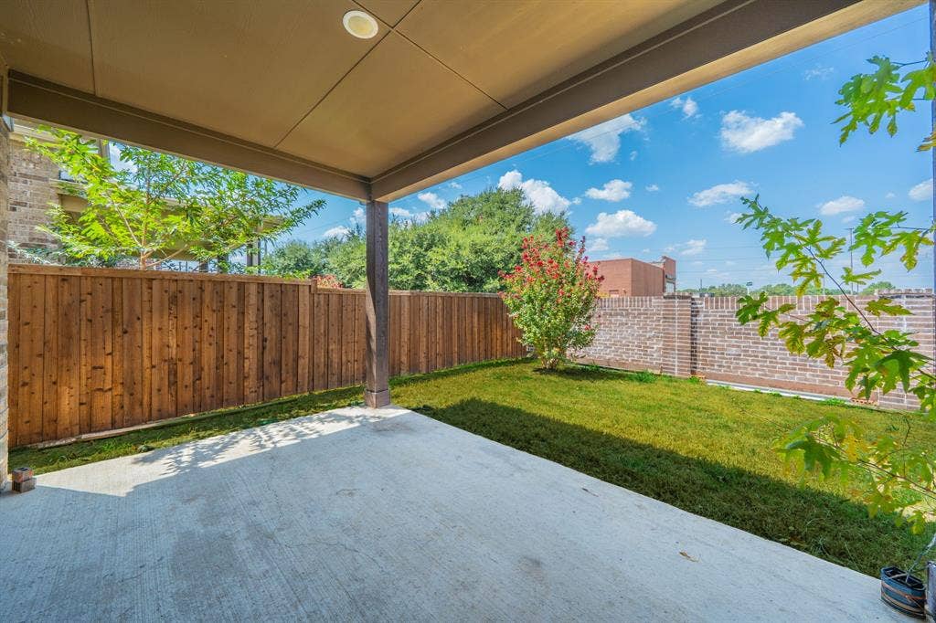 2833 Henson Lane, Garland, TX 75040 2833 Henson Lane, Garland, TX 75040