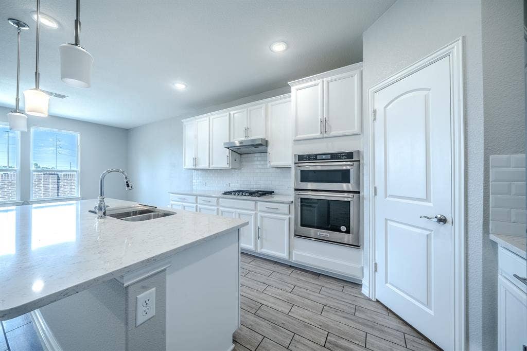 2833 Henson Lane, Garland, TX 75040 2833 Henson Lane, Garland, TX 75040
