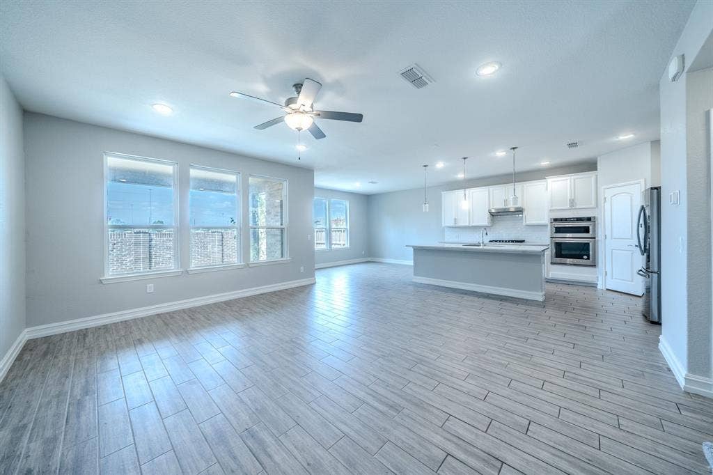 2833 Henson Lane, Garland, TX 75040 2833 Henson Lane, Garland, TX 75040