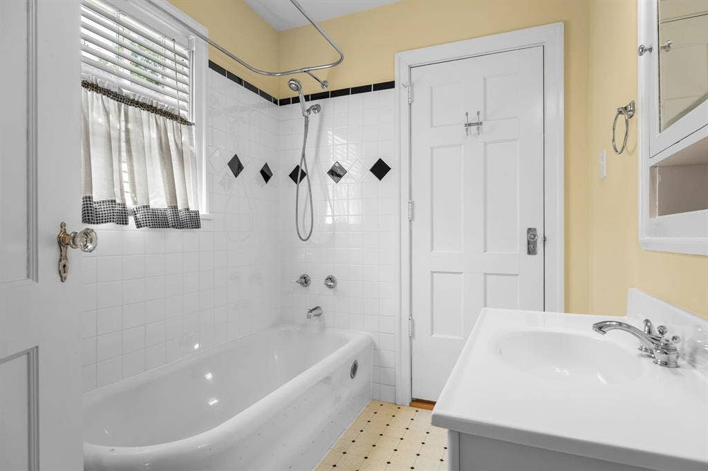3411 Chateau Avenue, Waco, TX 76710 3411 Chateau Avenue, Waco, TX 76710