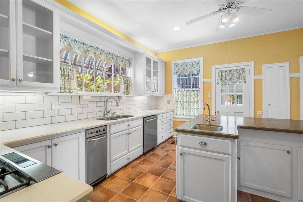 3411 Chateau Avenue, Waco, TX 76710 3411 Chateau Avenue, Waco, TX 76710
