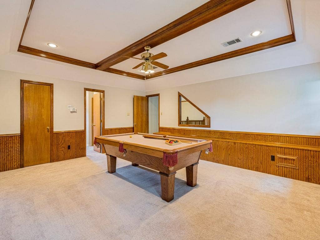 26 Lago Vista W, Wylie, TX 75098 Game room with large closet and entry to bathroom.