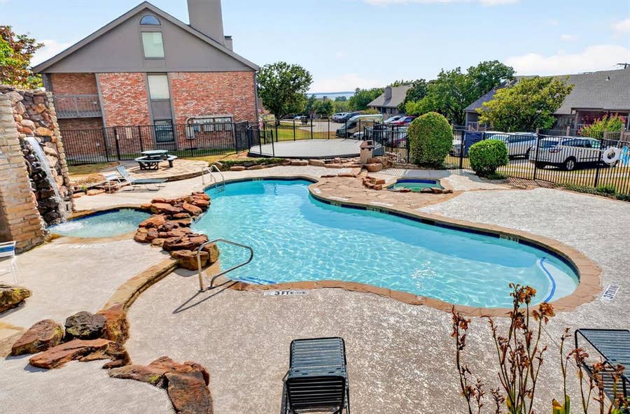 Property photo for 807 Signal Ridge Place, Rockwall, TX