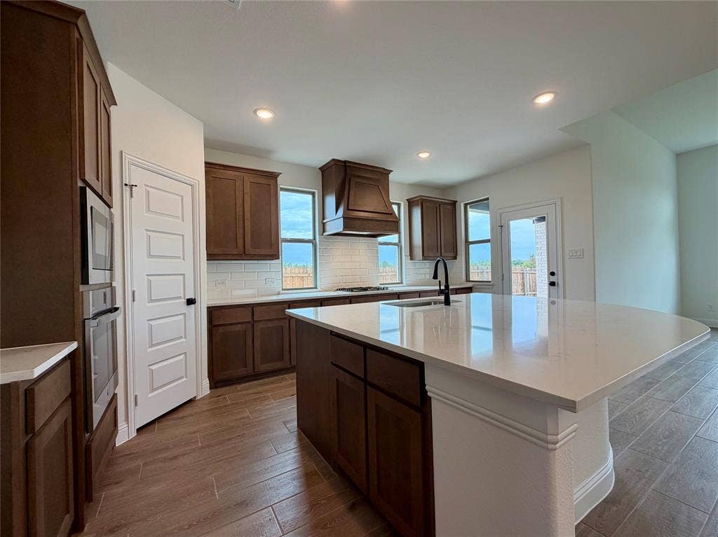 310 Devonshire Drive, Greenville, TX 75401
