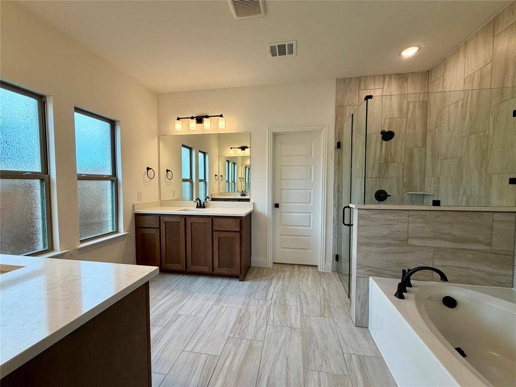 310 Devonshire Drive, Greenville, TX 75401