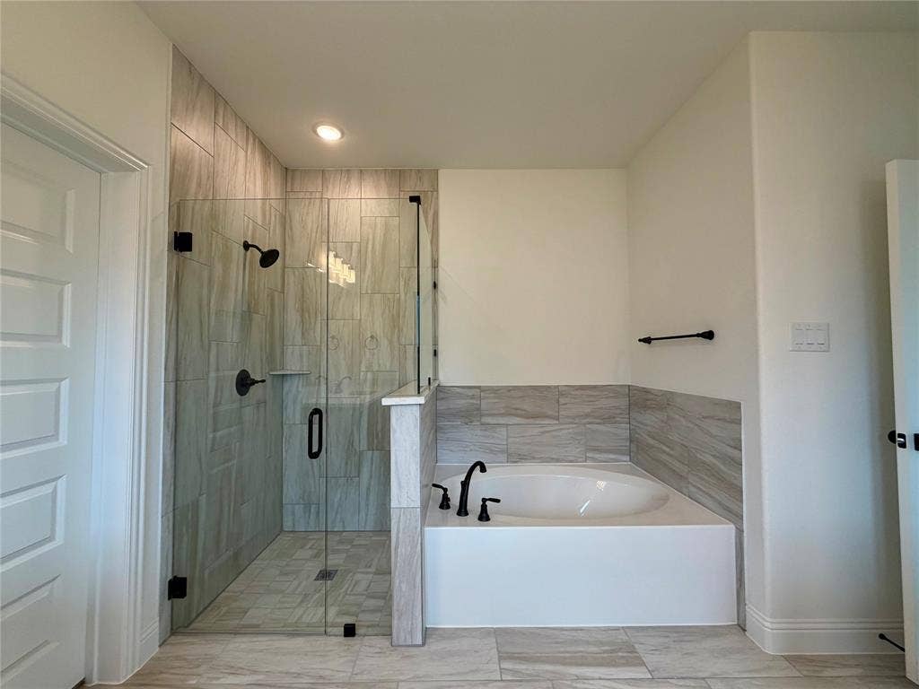310 Devonshire Drive, Greenville, TX 75401