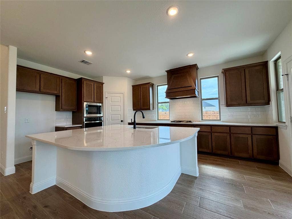 310 Devonshire Drive, Greenville, TX 75401