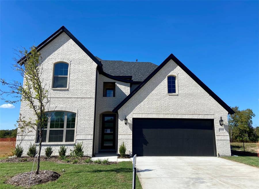 Property photo for 310 Devonshire Drive, Greenville, TX
