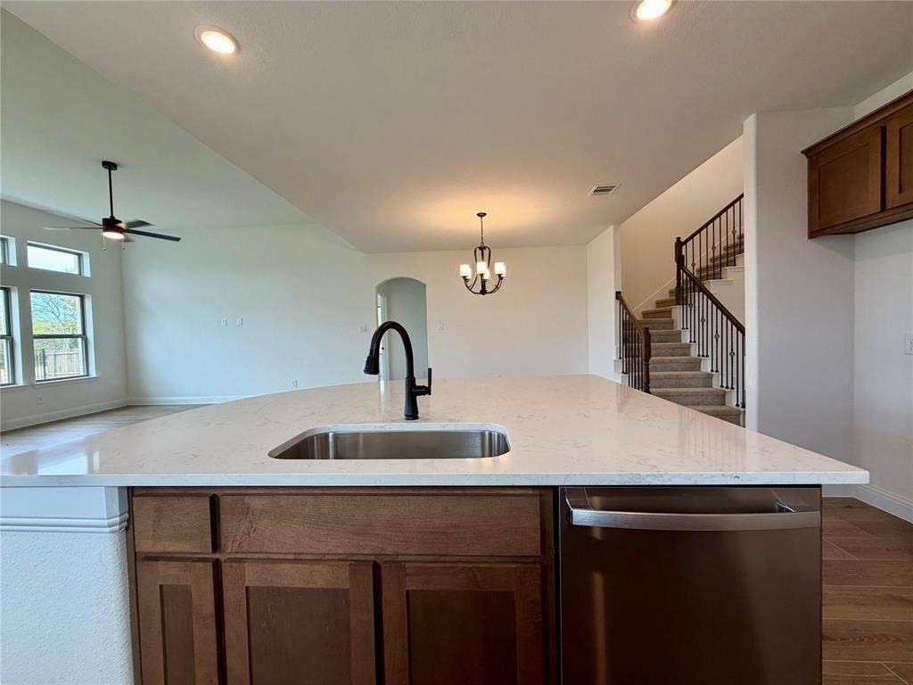 310 Devonshire Drive, Greenville, TX 75401
