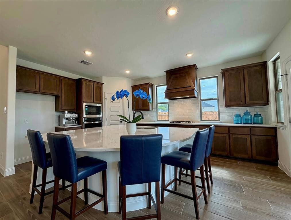 310 Devonshire Drive, Greenville, TX 75401
