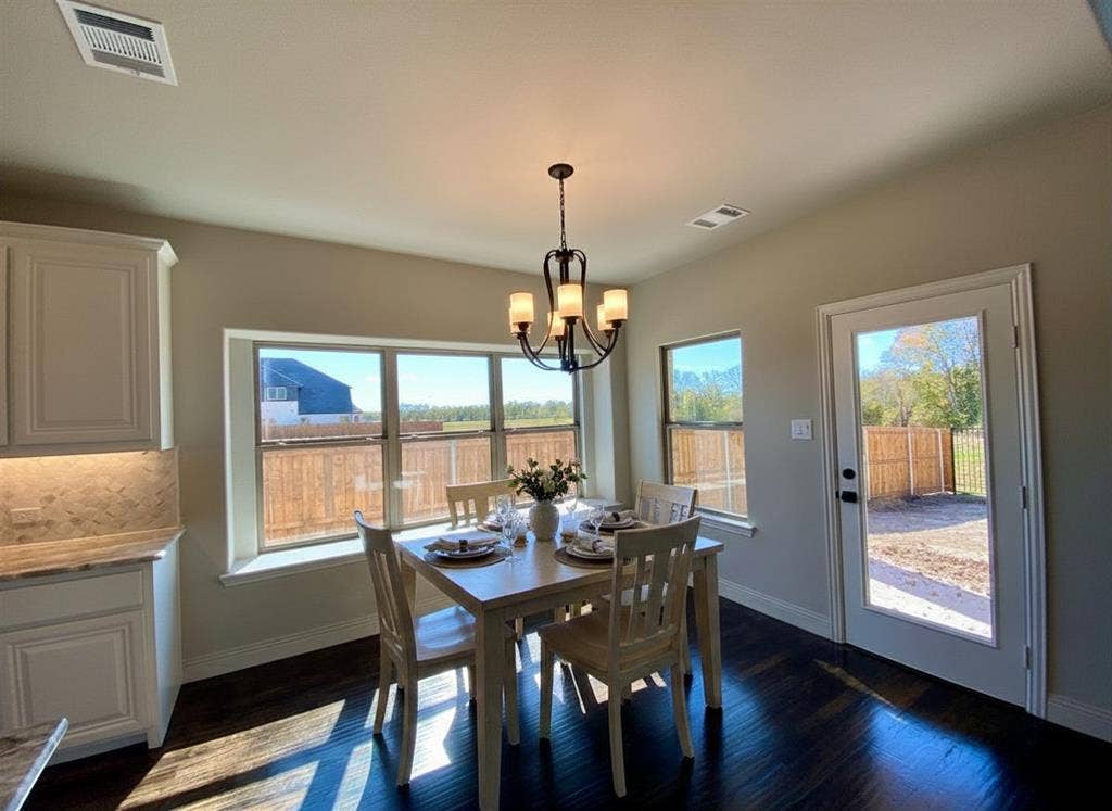 350 Devonshire Drive, Greenville, TX 75401