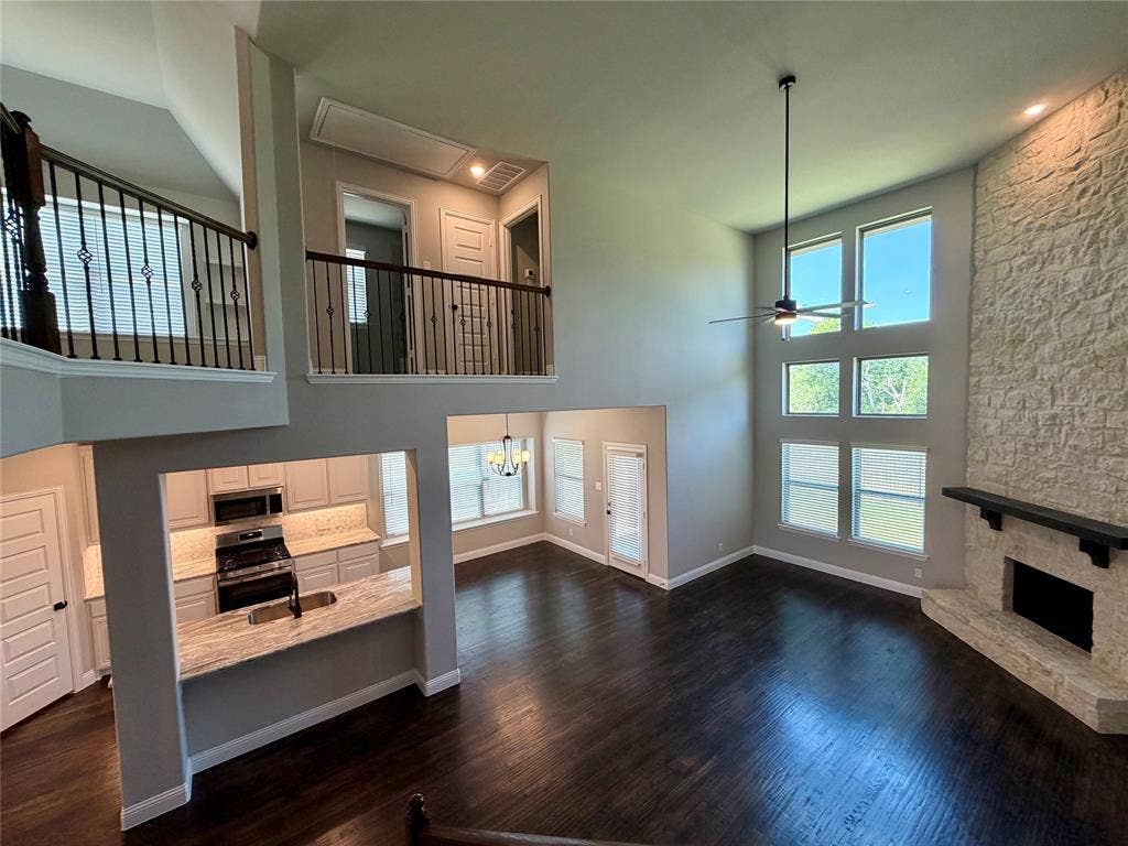 350 Devonshire Drive, Greenville, TX 75401