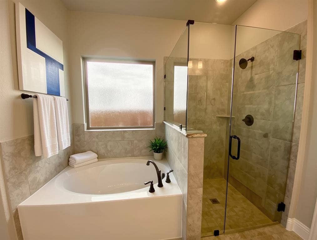 350 Devonshire Drive, Greenville, TX 75401