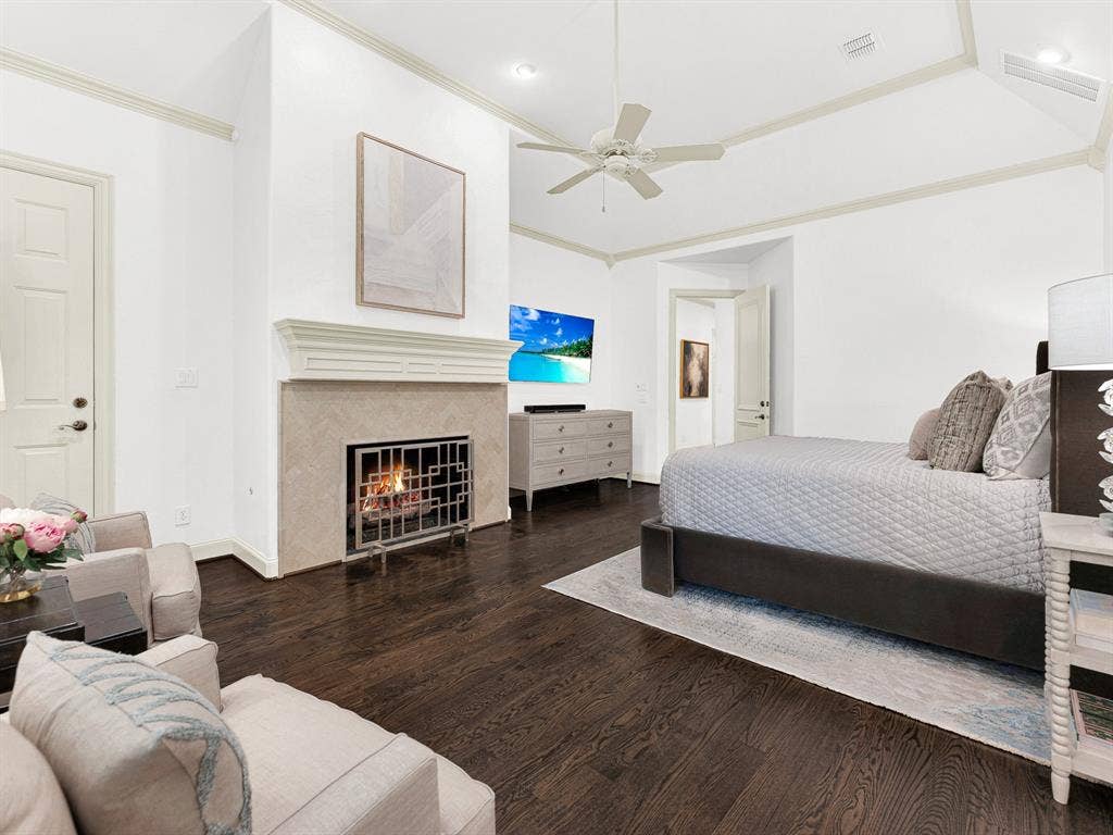 2140 Sutton Place, Plano, TX 75093 2140 Sutton Place, Plano, TX 75093
