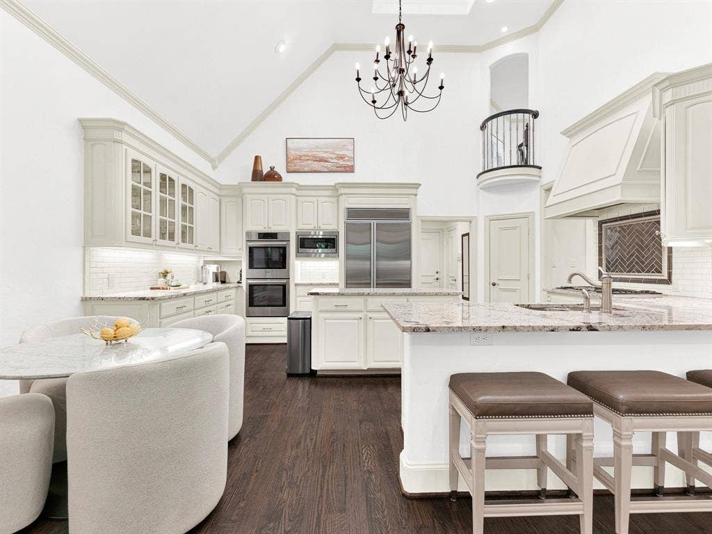 2140 Sutton Place, Plano, TX 75093 2140 Sutton Place, Plano, TX 75093