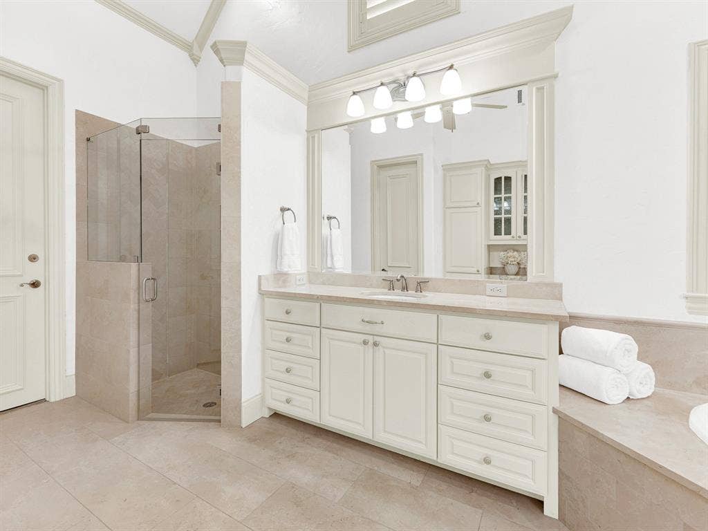 2140 Sutton Place, Plano, TX 75093 2140 Sutton Place, Plano, TX 75093