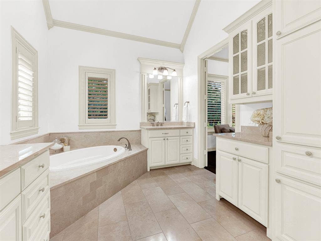 2140 Sutton Place, Plano, TX 75093 2140 Sutton Place, Plano, TX 75093