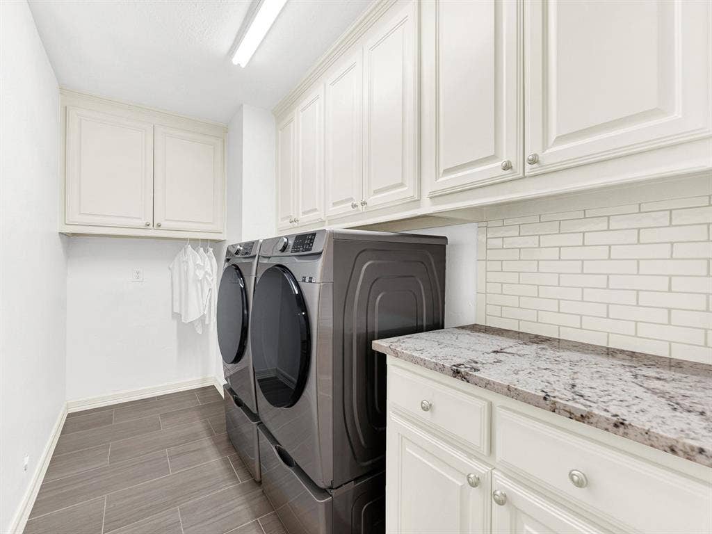 2140 Sutton Place, Plano, TX 75093 2140 Sutton Place, Plano, TX 75093