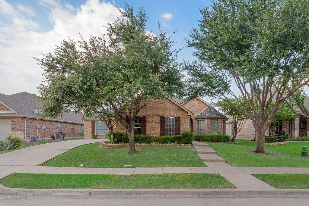 1009 Dancing Waters Avenue, Forney, TX 75126 1009 Dancing Waters Avenue, Forney, TX 75126
