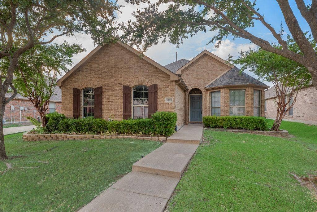 1009 Dancing Waters Avenue, Forney, TX 75126 1009 Dancing Waters Avenue, Forney, TX 75126