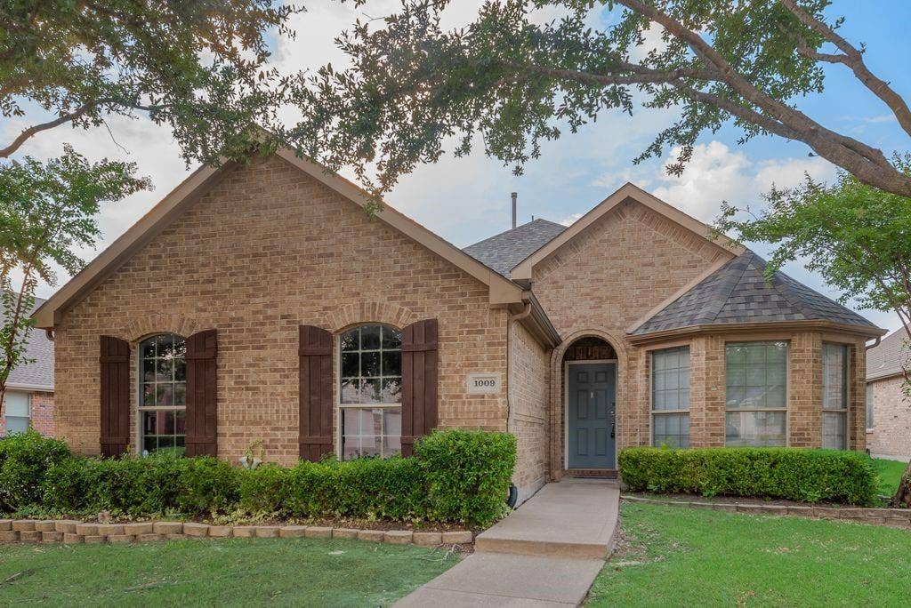 1009 Dancing Waters Avenue, Forney, TX 75126 1009 Dancing Waters Avenue, Forney, TX 75126
